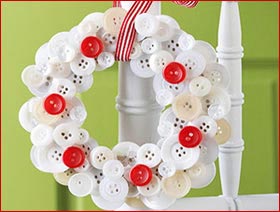 Corona Natale con bottoni