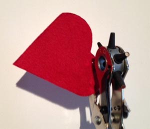 Foratura cuore di Natale